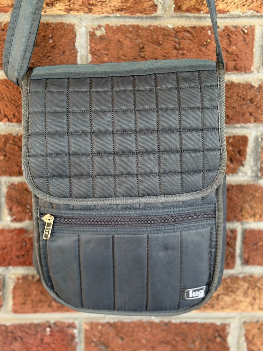 lug quilted crossbody bag / purse * dark green * euc * nice fall color